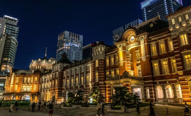 東京