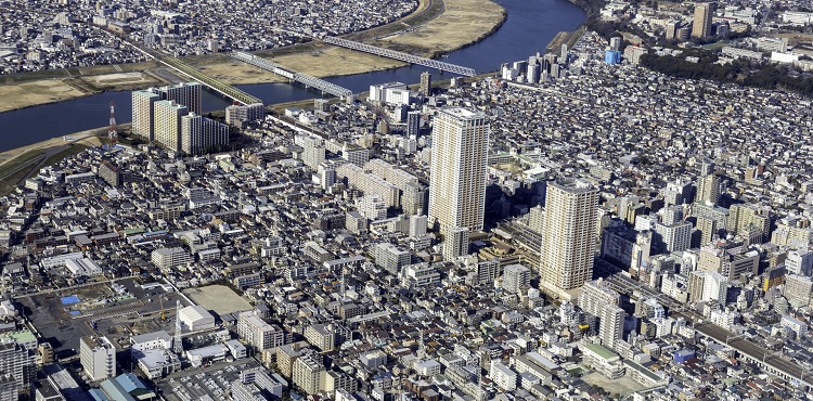 ＪＲ総武線・市川駅付近の空撮