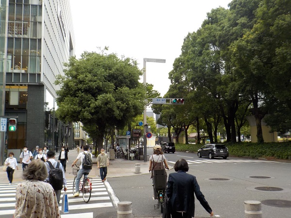 名古屋・栄の「オアシス２１」に寄ってみました。