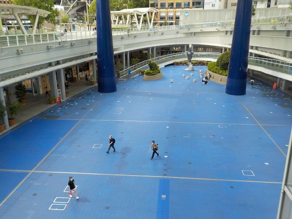 名古屋・栄の「オアシス２１」に寄ってみました。