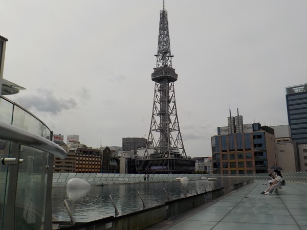 名古屋・栄の「オアシス２１」に寄ってみました。