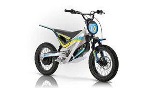 中日本エクシス、「E1A新東名NEOPASA清水」で電動バイク体験試乗会を開催