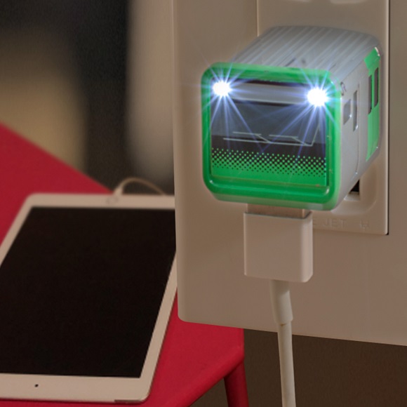 スマイルタンク、車両型USB AC充電器「スマ鉄」再入荷！